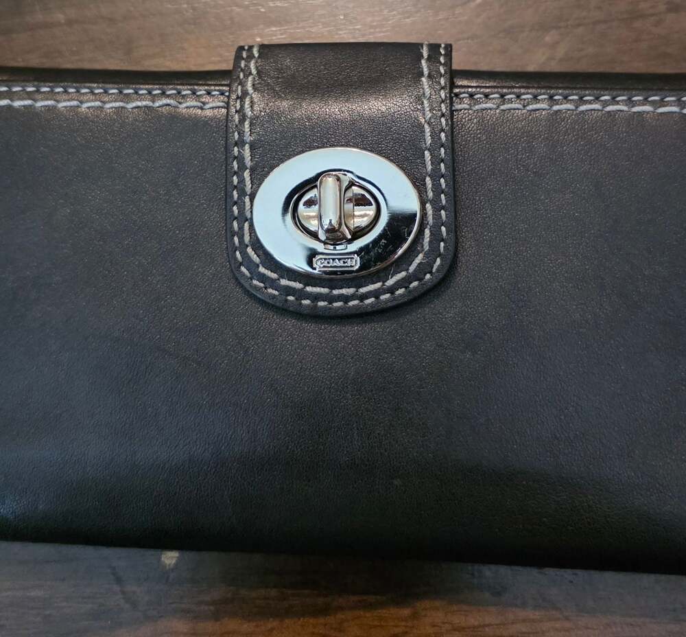 Coach Hampton Black Leather Turnlock Wallet with Contrast Stitching